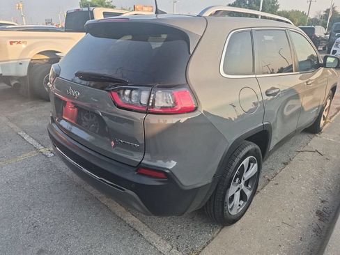Used 2020 Jeep Cherokee Limited FWD image 11