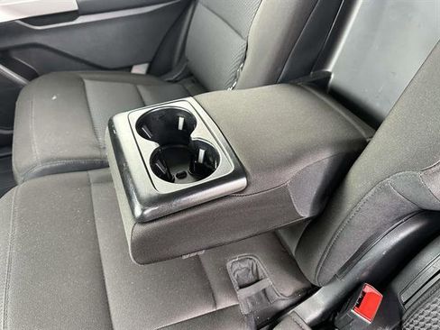 Used 2023 Ford Explorer XLT image 12