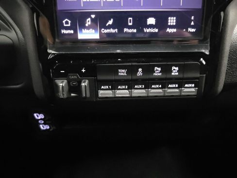 New 2026 RAM 2500 Tradesman AWD/4WD image 24