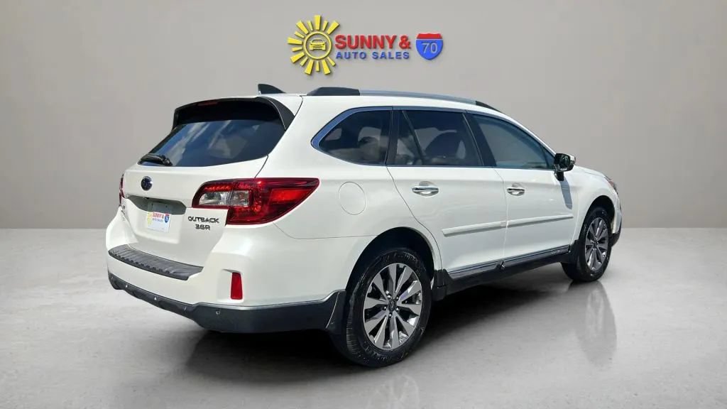 Used 2017 Subaru Outback 3.6R Touring w/ Popular Package #5A AWD/4WD image 8