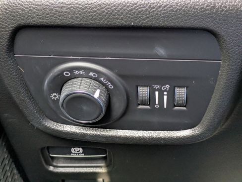 Used 2023 Jeep Grand Cherokee Altitude image 23