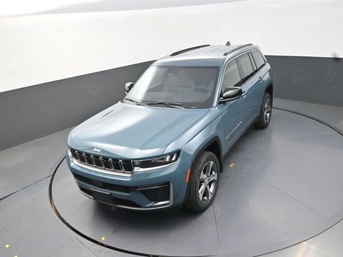 New 2026 Jeep Grand Cherokee Limited image 13