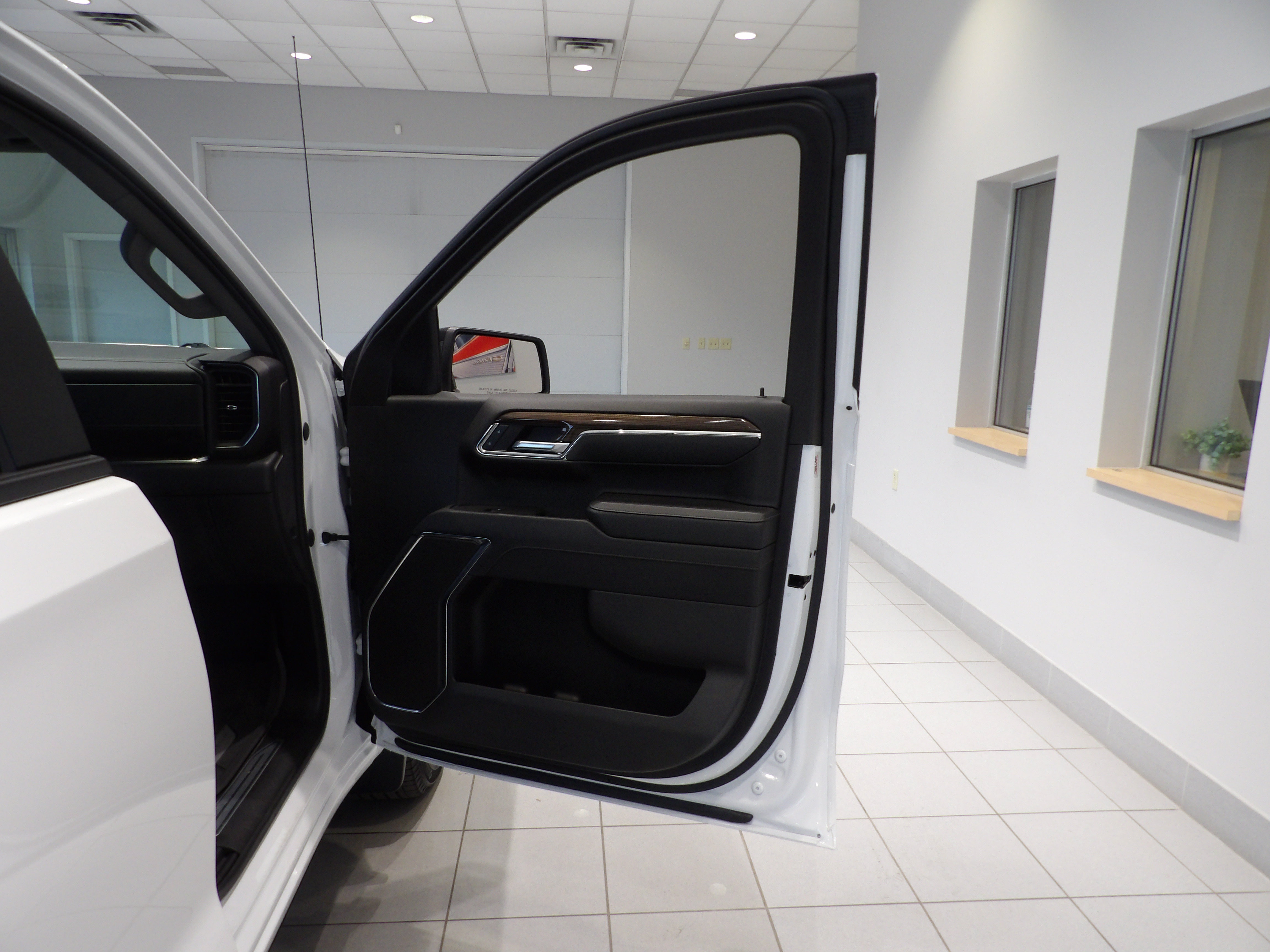 Used 2023 Chevrolet Silverado 1500 RST AWD/4WD image 21