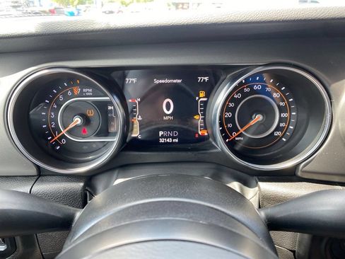 Used 2023 Jeep Gladiator Sport AWD/4WD image 27