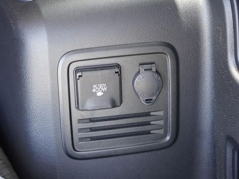 Used 2018 Toyota 4Runner SR5 RWD image 46