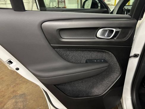 Used 2023 Volvo C40 P8 Recharge Ultimate AWD/4WD image 15