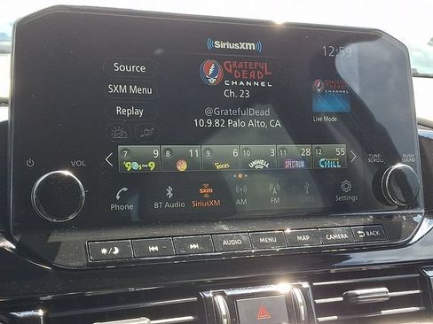 Used 2022 Nissan Pathfinder SL AWD/4WD image 19