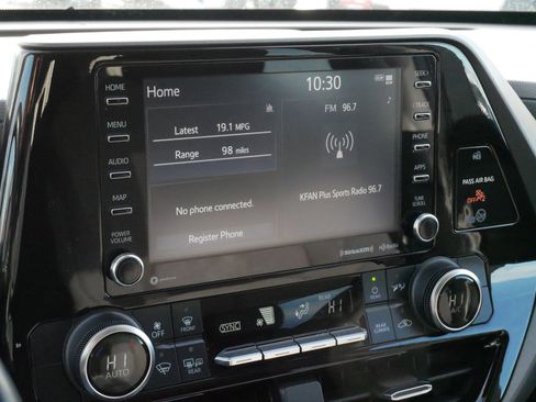 Certified 2022 Toyota Highlander LE image 22