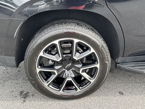 Used 2022 Chevrolet Tahoe RST w/ Luxury Package image 12