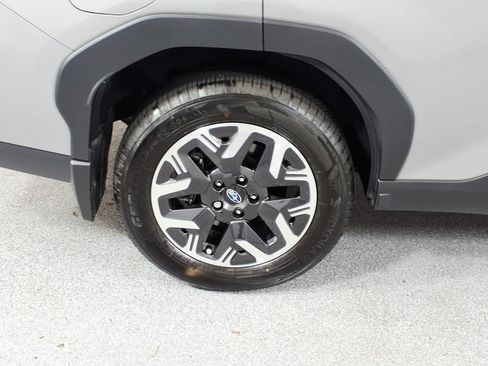 Used 2026 Subaru Forester Premium AWD/4WD image 5
