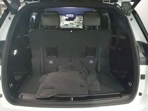 Used 2025 Jeep Grand Cherokee L Limited image 10