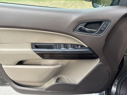 Certified 2019 GMC Canyon SLT w/ Driver Alert Package image 27