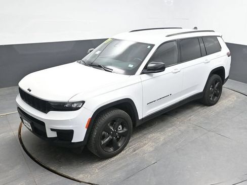 Used 2021 Jeep Grand Cherokee L Laredo AWD/4WD image 38