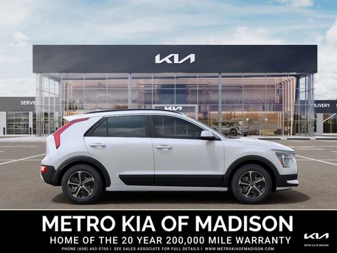 New 2026 Kia Niro LX FWD image 7