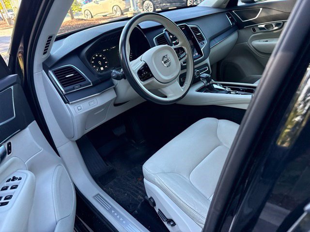 Used 2020 Volvo XC90 T6 Momentum AWD/4WD image 8