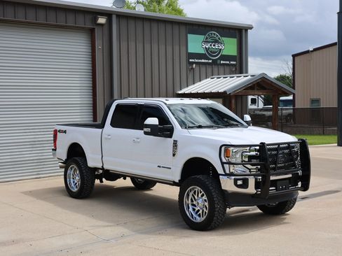 Used 2020 Ford F250 Lariat w/ Lariat Ultimate Package AWD/4WD image 17