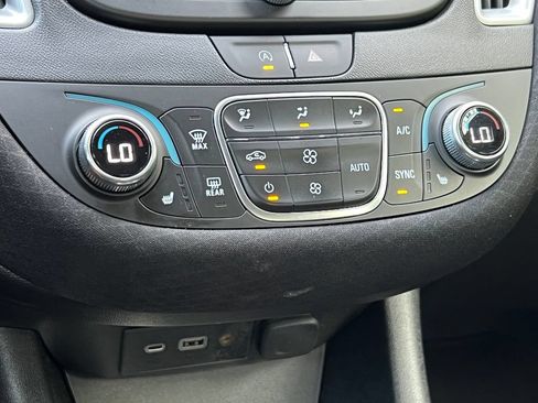 Used 2024 Chevrolet Malibu LT FWD image 25