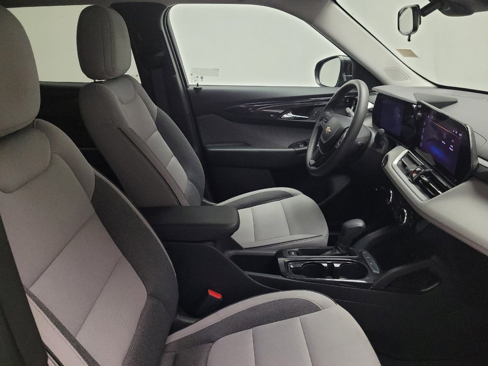Used 2025 Chevrolet TrailBlazer LT FWD image 21