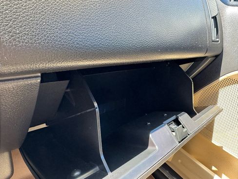 Used 2010 Ford Edge Limited image 25