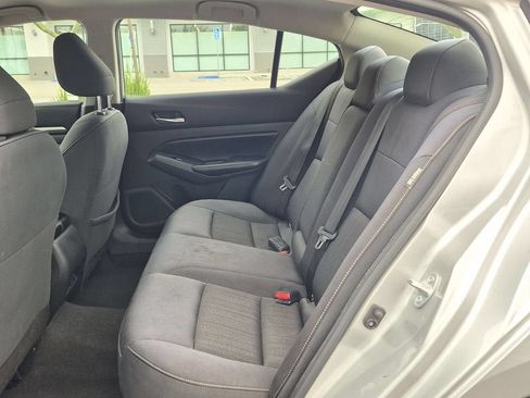 Used 2022 Nissan Altima 2.5 SV FWD image 26
