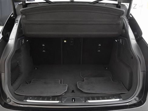 Used 2021 Jaguar F-PACE S image 33