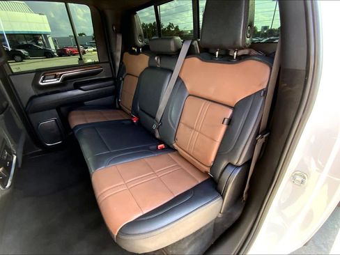 Used 2024 Chevrolet Silverado 3500 High Country image 19