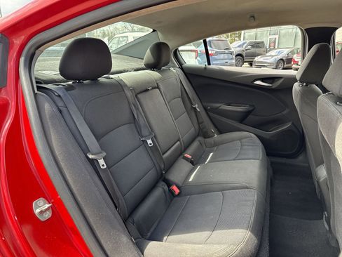 Used 2019 Chevrolet Cruze LT w/ LT Fleet Convenience Package FWD image 24