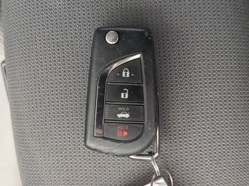 Used 2025 Toyota Corolla LE FWD image 34