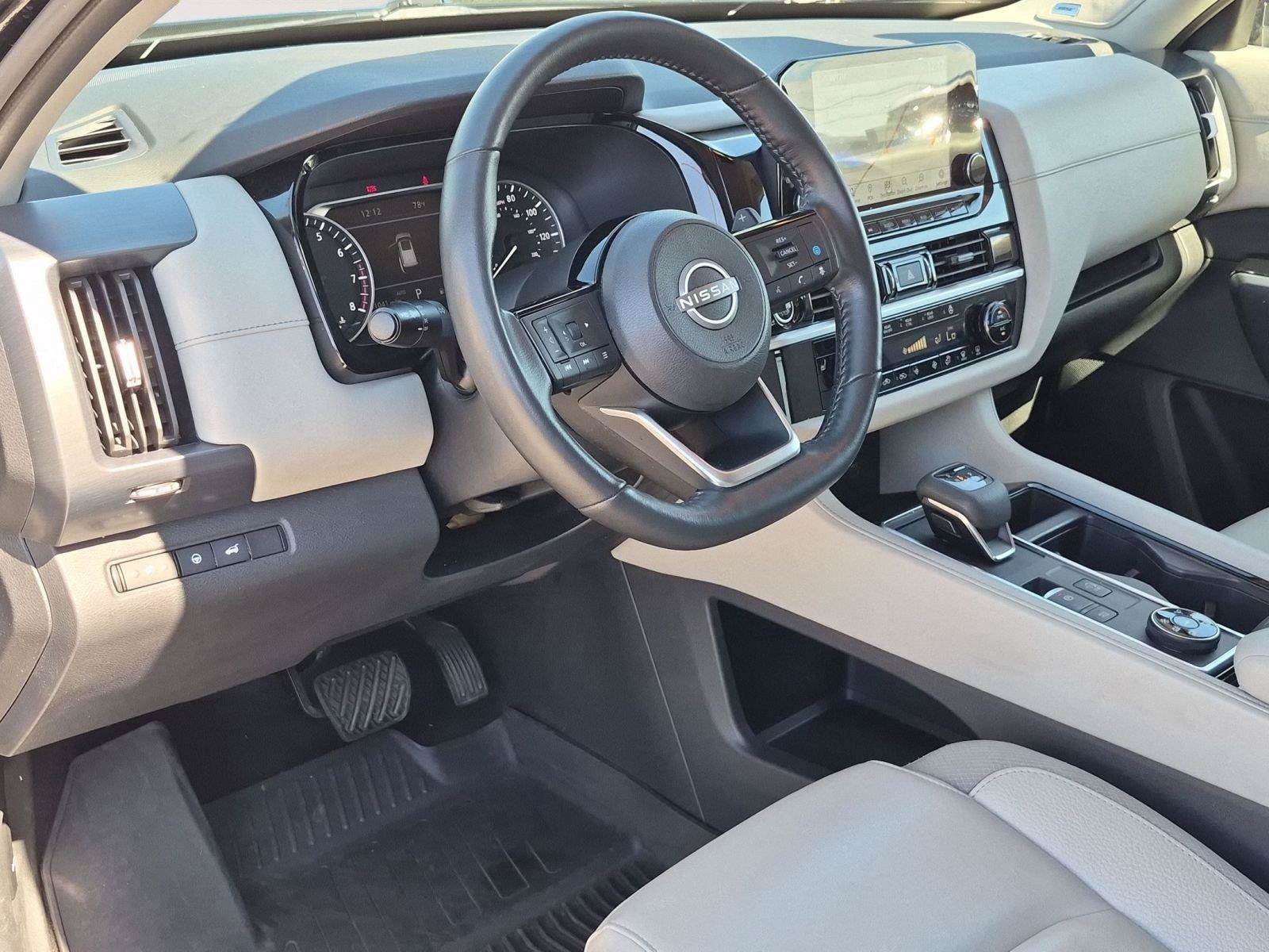 Certified 2024 Nissan Pathfinder SL w/ SL Premium Package AWD/4WD image 37