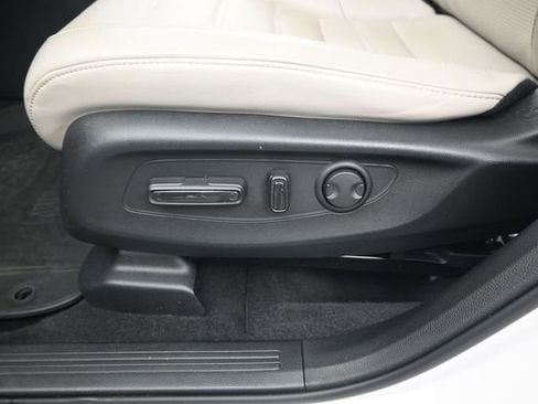 Used 2023 Honda CR-V EX-L image 12