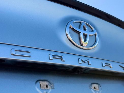 Used 2020 Toyota Camry SE FWD image 9