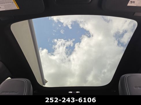 Used 2024 GMC Sierra EV Denali image 13