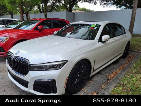 Used 2020 BMW 740i w/ M Sport Package RWD image 3