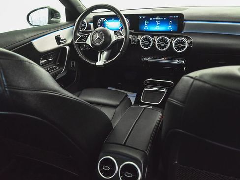 Used 2025 Mercedes-Benz CLA 250 4MATIC image 38