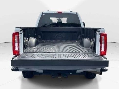 Used 2024 Ford F250 XLT image 5