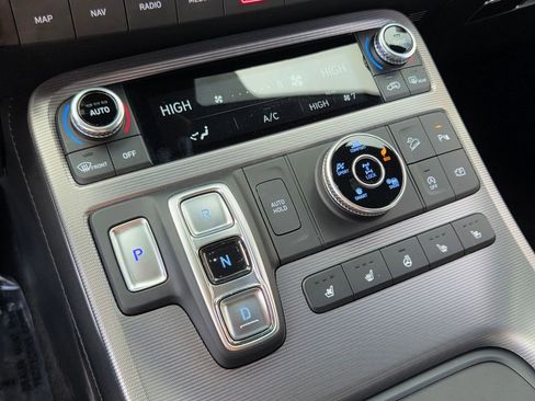 Used 2024 Hyundai Palisade Calligraphy image 27