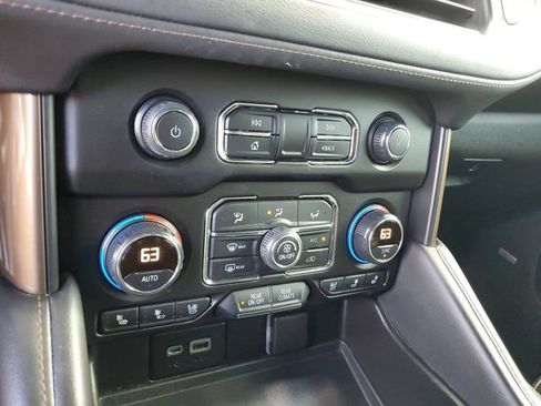 Used 2021 Chevrolet Tahoe High Country w/ Premium Package RWD image 21