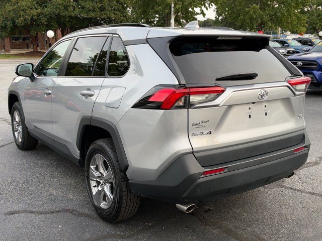 Used 2025 Toyota RAV4 XLE FWD image 6