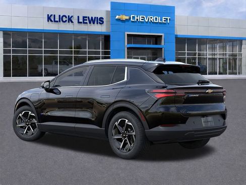 New 2026 Chevrolet Equinox EV LT image 3