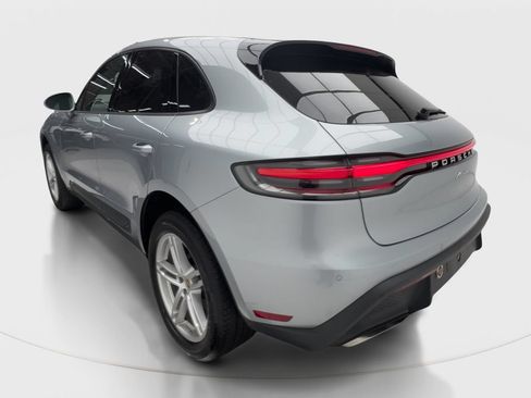Used 2022 Porsche Macan AWD/4WD image 10