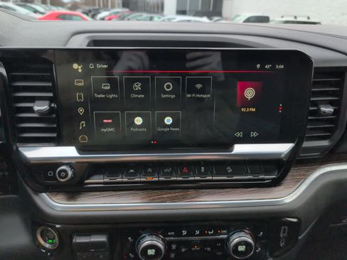 Used 2022 GMC Sierra 1500 Elevation w/ X31 Off-Road Package image 23