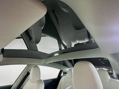Used 2022 Tesla Model 3 RWD image 25