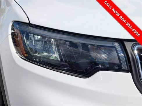 Used 2024 Jeep Compass Latitude image 9