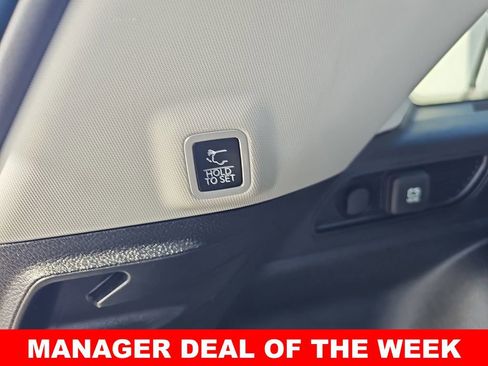 Used 2023 Jeep Grand Cherokee Limited w/ Luxury Tech Group II image 13