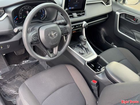 Certified 2025 Toyota RAV4 LE AWD/4WD image 19