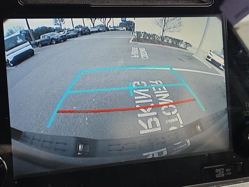 Used 2018 Toyota Tacoma TRD Sport w/ Technology Package image 24