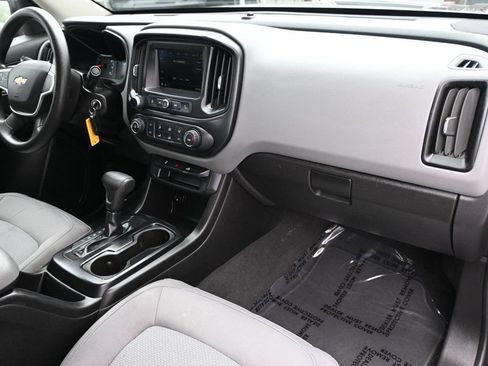 Used 2020 Chevrolet Colorado W/T w/ WT Convenience Package RWD image 11