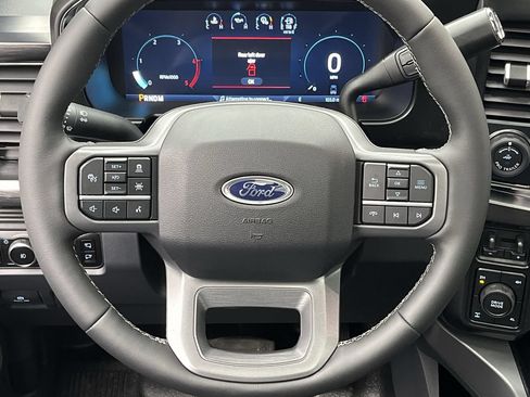 New 2026 Ford F250 Lariat w/ Lariat Premium Package AWD/4WD image 16