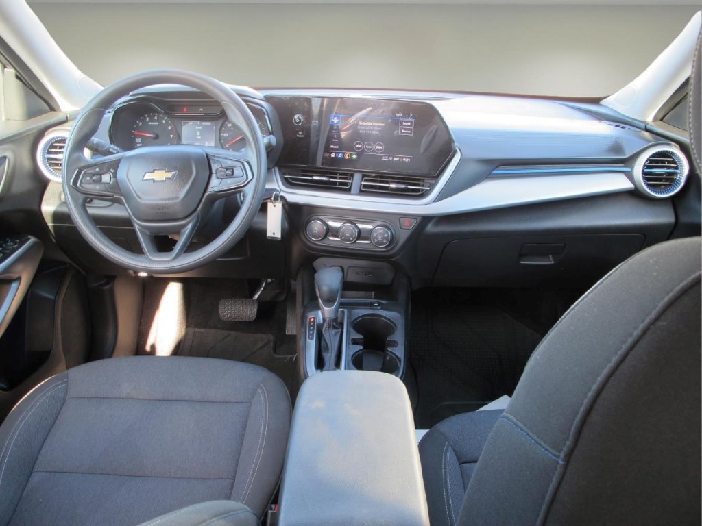 Used 2024 Chevrolet Trax LS w/ Driver Confidence Package FWD image 22