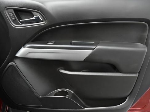 Used 2018 Chevrolet Colorado ZR2 image 36